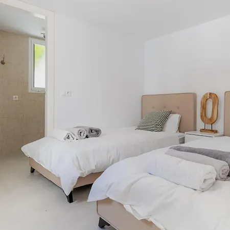 Wonderful Near With Mediterranean Views Semesterbostad Marbella