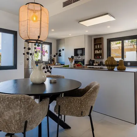 Semesterbostad Wonderful Near With Mediterranean Views Marbella