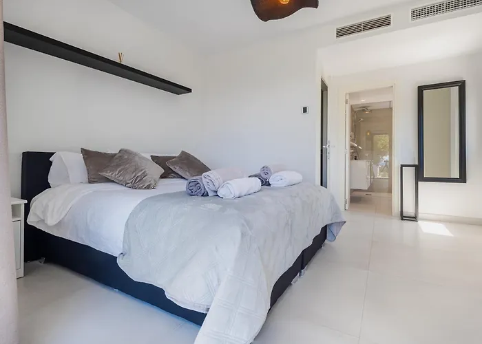 Wonderful Near With Mediterranean Views Marbella