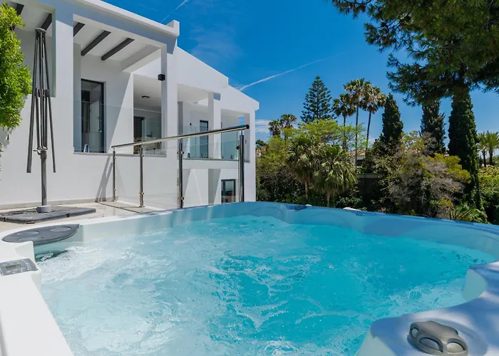 Wonderful Near With Mediterranean Views *