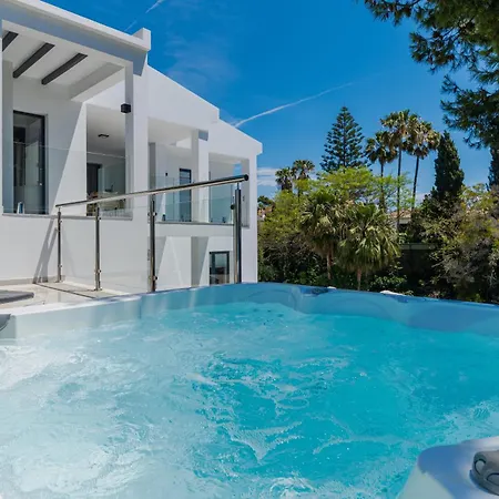 Wonderful Near With Mediterranean Views *