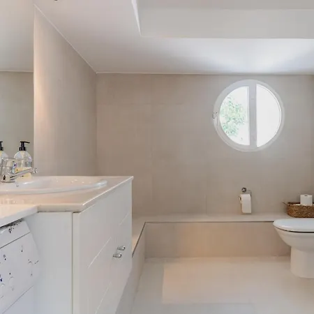 Wonderful Near With Mediterranean Views *