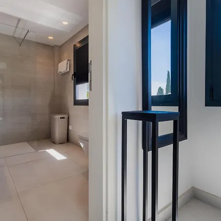 Ferienhaus Wonderful Near With Mediterranean Views Marbella